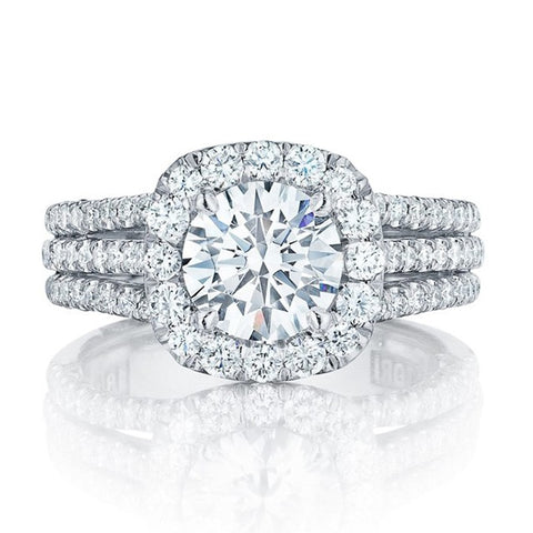 Chicago Round Luxury Engagement Ring